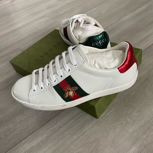 WOMEN'S ACE SNEAKER WITH BEE - Picture 1 of 8